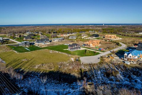 Photo 6 at 21 RAINTREE Court, Rural Clearview, Clearview