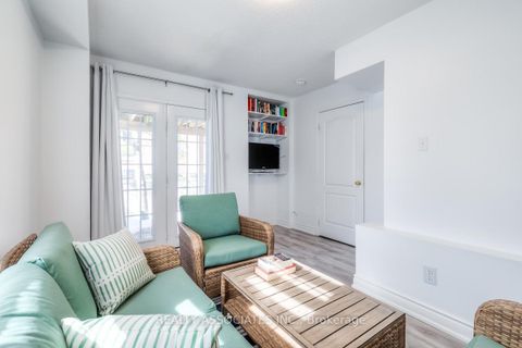 Photo 6 at 28 - 40 Sandlewood Court, Bayview Wellington, Aurora