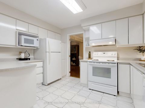 Photo 10 at 148 Grandview Avenue, Grandview, Markham