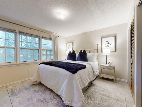 Photo 15 at 148 Grandview Avenue, Grandview, Markham