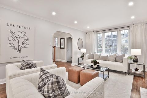 Photo 2 at 1632 Bathurst Street, Cedarvale, Toronto