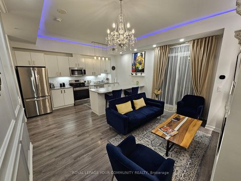 Photo 7 at 726 - 11611 Yonge Street, Jefferson, Richmond Hill