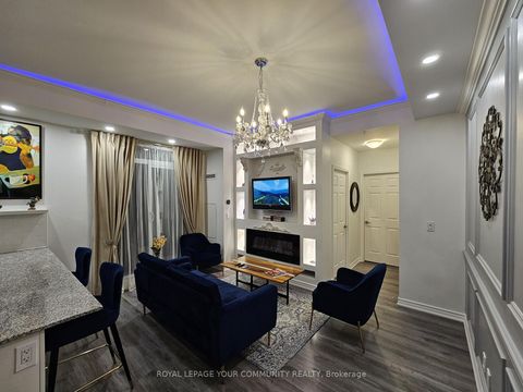 Photo 10 at 726 - 11611 Yonge Street, Jefferson, Richmond Hill