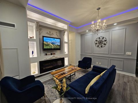 Photo 11 at 726 - 11611 Yonge Street, Jefferson, Richmond Hill