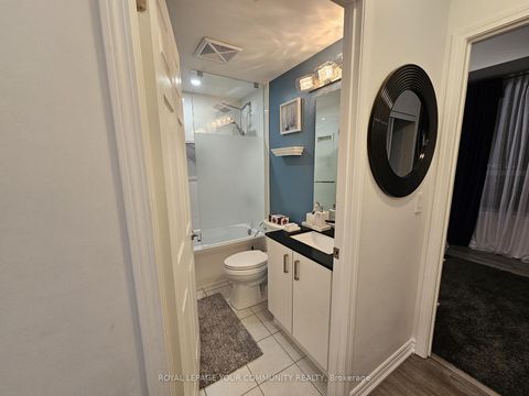 Photo 17 at 726 - 11611 Yonge Street, Jefferson, Richmond Hill