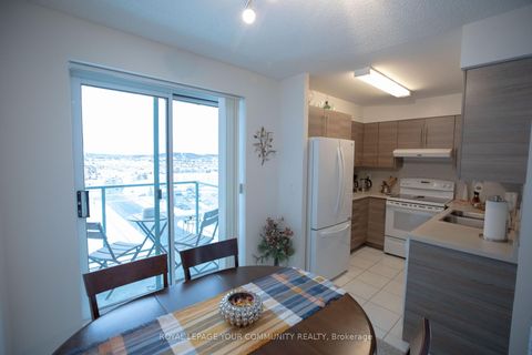 Photo 10 at 1004 - 11 Oneida Crescent, Langstaff, Richmond Hill