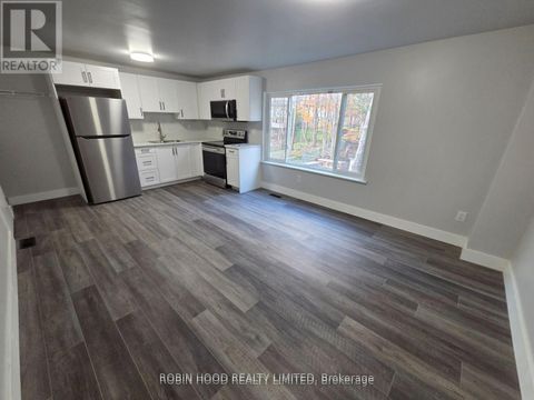 Photo 11 at 59 Scott Crescent, Letitia Heights, Barrie