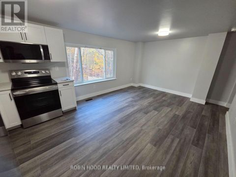 Photo 14 at 59 Scott Crescent, Letitia Heights, Barrie