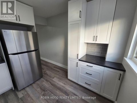 Photo 24 at 59 Scott Crescent, Letitia Heights, Barrie