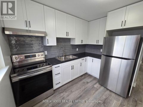 Photo 25 at 59 Scott Crescent, Letitia Heights, Barrie