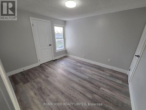 Photo 33 at 59 Scott Crescent, Letitia Heights, Barrie