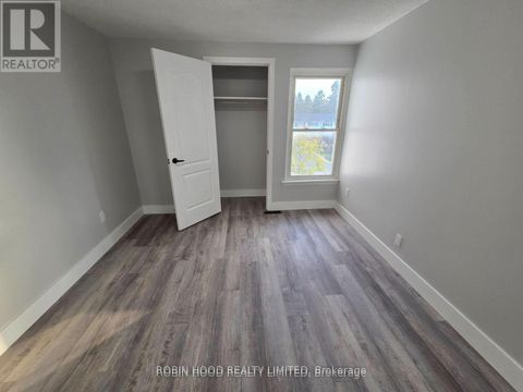 Photo 34 at 59 Scott Crescent, Letitia Heights, Barrie