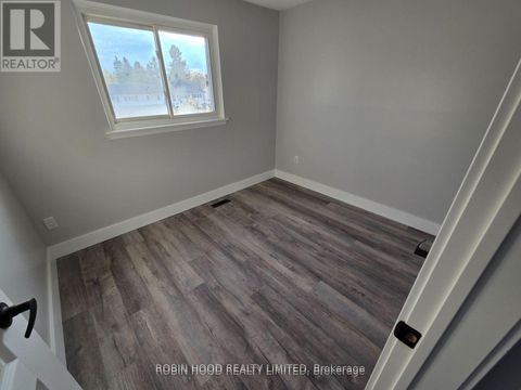 Photo 36 at 59 Scott Crescent, Letitia Heights, Barrie