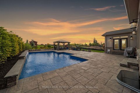 Photo 4 at 303 Sunnybrae Avenue, Stroud, Innisfil