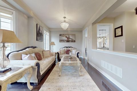 Photo 5 at 39 Jocada Court, Oak Ridges, Richmond Hill