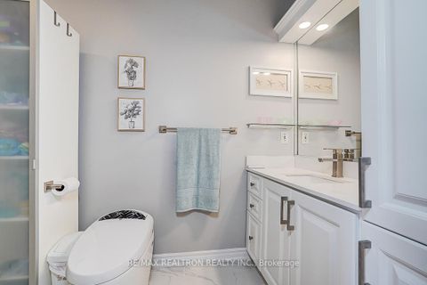 Photo 19 at 9 Earls Court, Holland Landing, East Gwillimbury