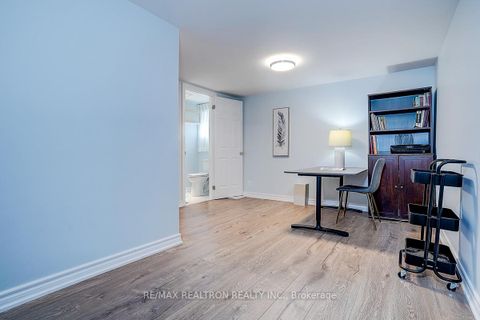 Photo 32 at 9 Earls Court, Holland Landing, East Gwillimbury