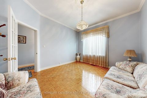 Photo 8 at 32 Argyle Street, Bellwoods, Toronto