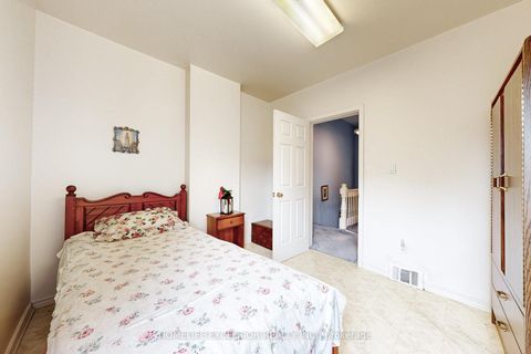 Photo 25 at 32 Argyle Street, Bellwoods, Toronto