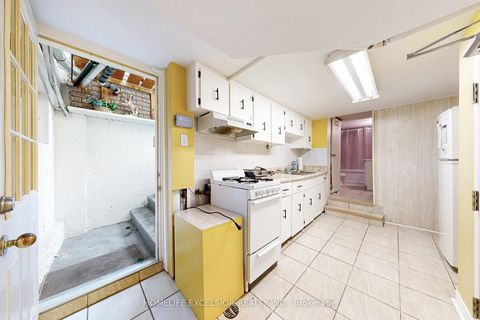 Photo 34 at 32 Argyle Street, Bellwoods, Toronto