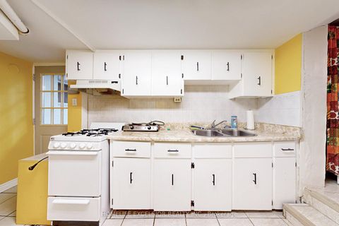 Photo 35 at 32 Argyle Street, Bellwoods, Toronto