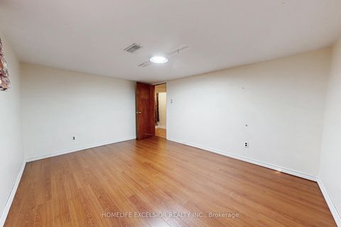 Photo 42 at 32 Argyle Street, Bellwoods, Toronto