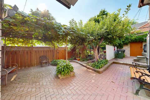 Photo 46 at 32 Argyle Street, Bellwoods, Toronto