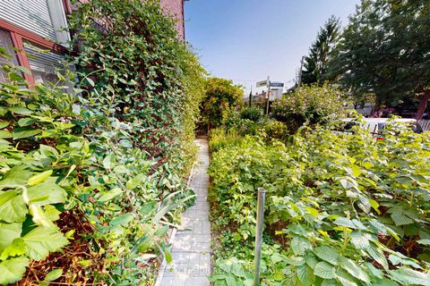 Photo 48 at 32 Argyle Street, Bellwoods, Toronto