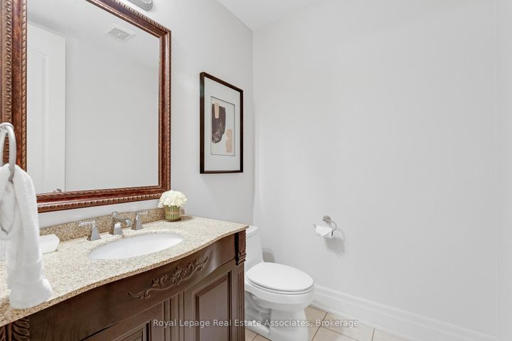 Photo 10 at 103 - 1915 Broad Hollow Gate, Erin Mills, Mississauga