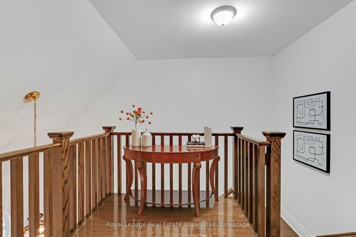 Photo 12 at 103 - 1915 Broad Hollow Gate, Erin Mills, Mississauga