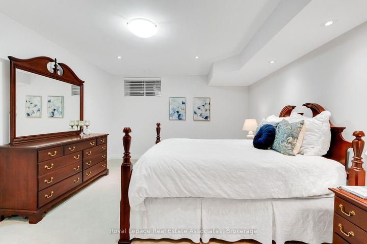 Photo 23 at 103 - 1915 Broad Hollow Gate, Erin Mills, Mississauga