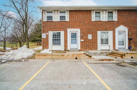 Photo 1 at 56 - 71 Cass Avenue, Sullivan, Toronto