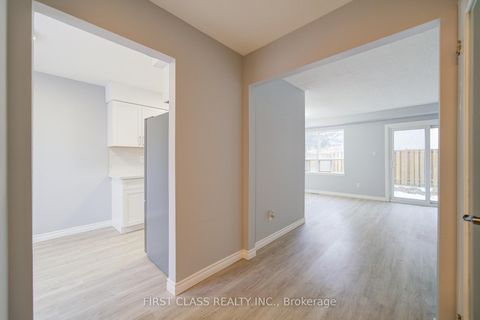 Photo 6 at 56 - 71 Cass Avenue, Sullivan, Toronto