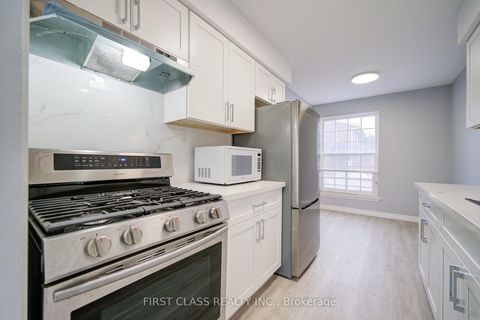 Photo 9 at 56 - 71 Cass Avenue, Sullivan, Toronto