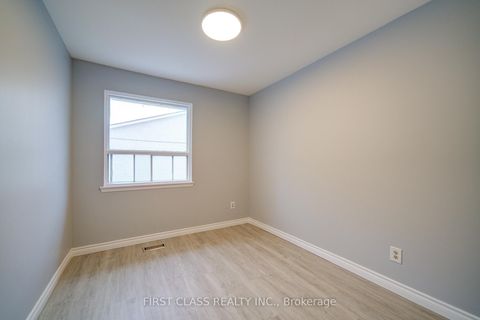 Photo 15 at 56 - 71 Cass Avenue, Sullivan, Toronto