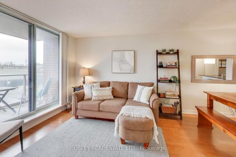 Photo 3 at 303 - 1369 Bloor Street W, Dufferin Grove, Toronto