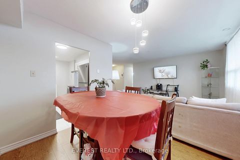 Photo 14 at 906 - 180 Markham Road, Scarborough Village, Toronto