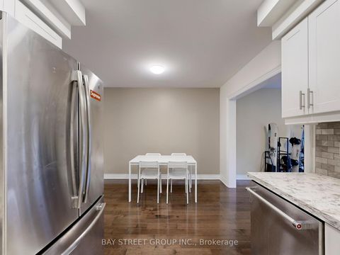 Photo 10 at 43 Royal Appian Crescent, Patterson, Vaughan