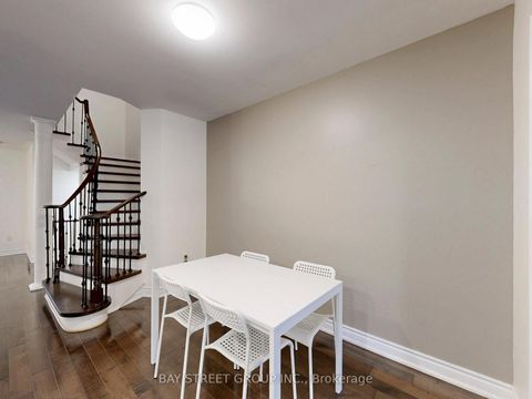 Photo 11 at 43 Royal Appian Crescent, Patterson, Vaughan