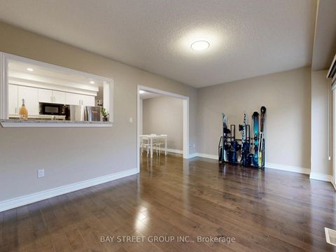 Photo 15 at 43 Royal Appian Crescent, Patterson, Vaughan