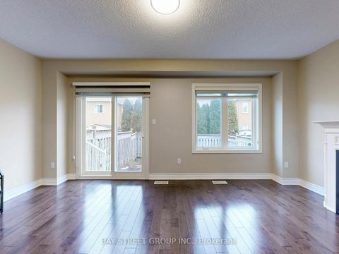 Photo 17 at 43 Royal Appian Crescent, Patterson, Vaughan