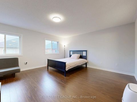 Photo 20 at 43 Royal Appian Crescent, Patterson, Vaughan