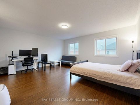 Photo 21 at 43 Royal Appian Crescent, Patterson, Vaughan