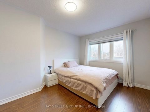 Photo 27 at 43 Royal Appian Crescent, Patterson, Vaughan