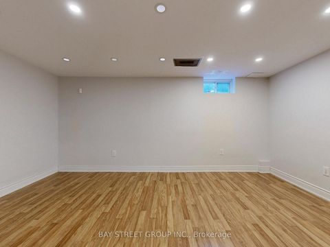 Photo 34 at 43 Royal Appian Crescent, Patterson, Vaughan