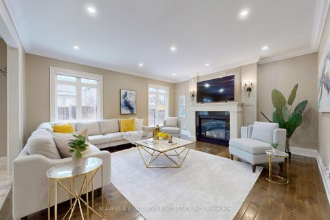 Photo 3 at 130 York Mills Road, Windfields, Toronto