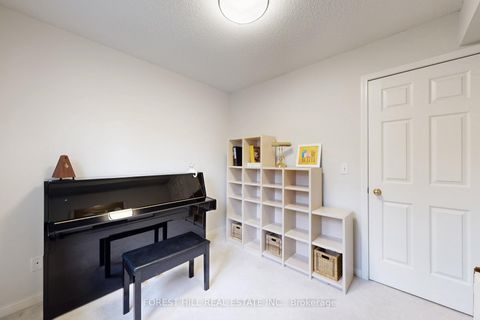 Photo 18 at 01 - 23 St.Moritz Way, Unionville, Markham