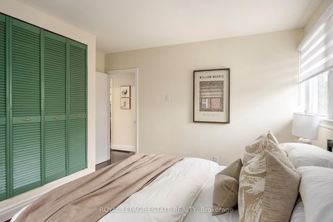 Photo 16 at 44 Cliffside Drive, Cliffside, Toronto