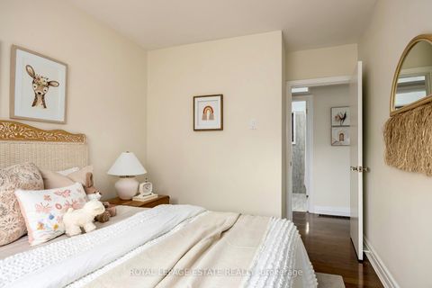 Photo 18 at 44 Cliffside Drive, Cliffside, Toronto