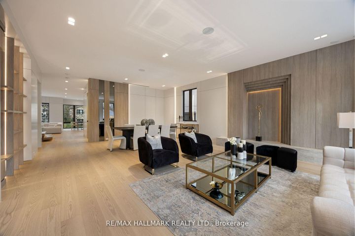 Photo 5 at 652 Bedford Park Avenue, Nortown, Toronto